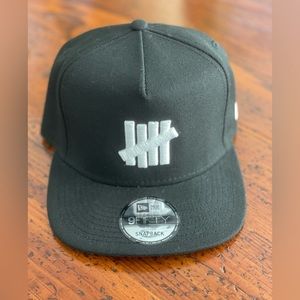 New Era x Undefeated Snapback Black